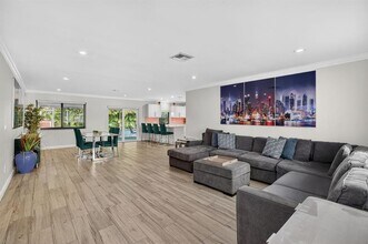 407 SE 5th St in Dania Beach, FL - Building Photo - Building Photo