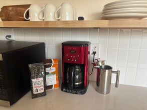 1095 Calle Jazmin in Thousand Oaks, CA - Building Photo - Building Photo