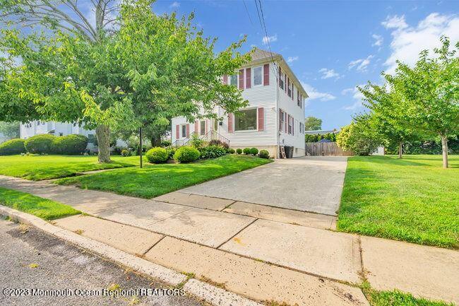 10 Berg Ave in Long Branch, NJ - Building Photo