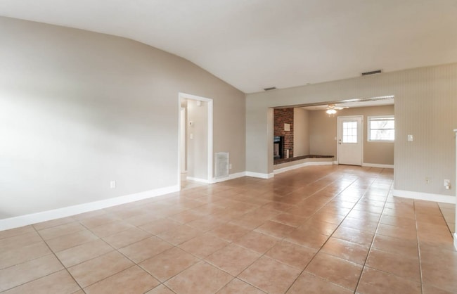 12783 Pineway Dr in Largo, FL - Building Photo - Building Photo