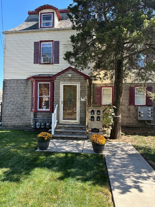 512 E 2nd St in Plainfield, NJ - Building Photo