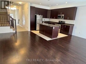 534 Rioja St in Ottawa, ON - Building Photo - Building Photo