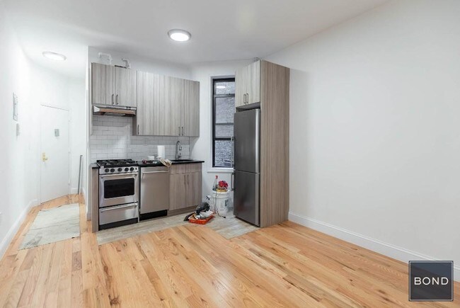 property at 226 E 36th St