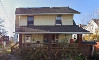 913 Bedford Ave SW in Canton, OH - Building Photo