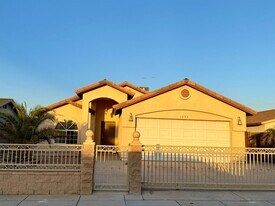 1553 Nydia Ave in San Luis, AZ - Building Photo