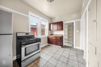 7751 S Saginaw Ave in Chicago, IL - Building Photo - Building Photo