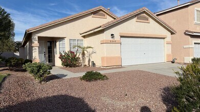 8840 Spinning Wheel Ave in Las Vegas, NV - Building Photo - Building Photo