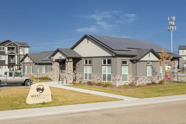 Westview Lofts in Caldwell, ID - Foto de edificio - Building Photo