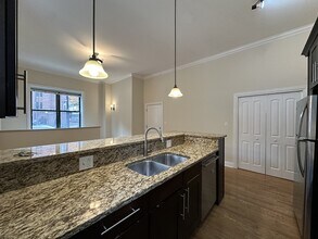 851 N La Salle Dr, Unit A08W in Chicago, IL - Foto de edificio - Building Photo