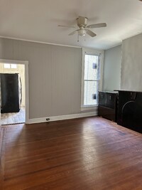 1907 Division St photo'