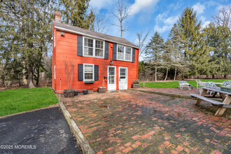 89 Middletown Rd in Holmdel, NJ - Building Photo - Building Photo