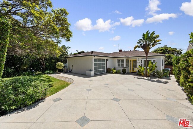 property at 2376 Dewey St