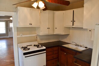 619 Moro St in Manhattan, KS - Building Photo - Building Photo