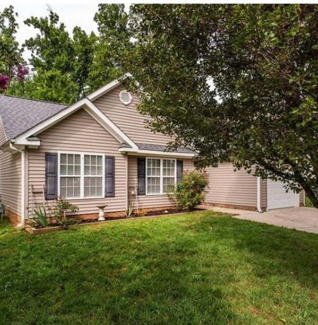 5950 Bluestem Cir in Greensboro, NC - Building Photo - Building Photo