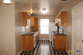 3819 Oak Valley Dr in Killeen, TX - Foto de edificio - Building Photo