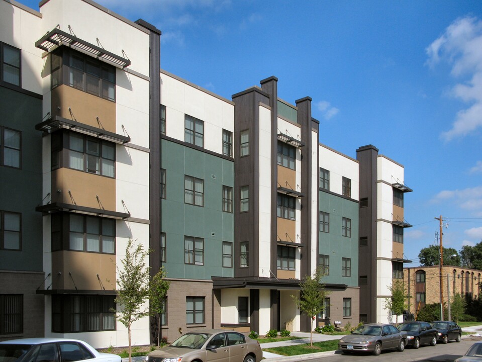 Cabrini House in Minneapolis, MN - Foto de edificio