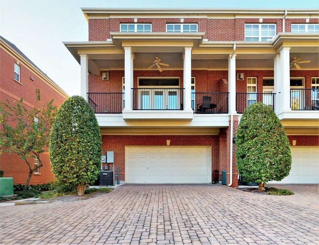 26 Islewood Blvd in Spring, TX - Foto de edificio - Building Photo