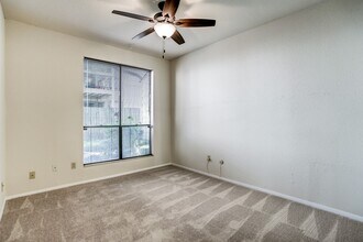 1881 Bering Dr in Houston, TX - Building Photo - Building Photo