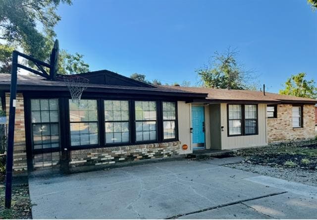 13638 Pyramid Dr in Farmers Branch, TX - Building Photo - Building Photo