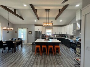 1443 Central Pkwy in Gulf Breeze, FL - Building Photo - Building Photo