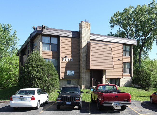 Target Apartments in St. Louis Park, MN - Building Photo - Building Photo