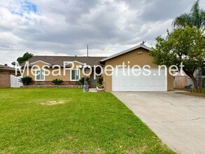 17571 Deodar Ave in Fontana, CA - Building Photo - Building Photo