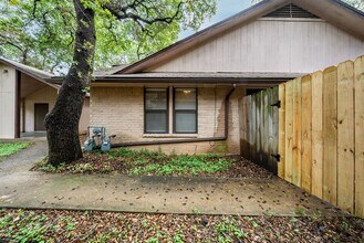 1005 Milford Way-Unit -Unit B in Austin, TX - Building Photo - Building Photo