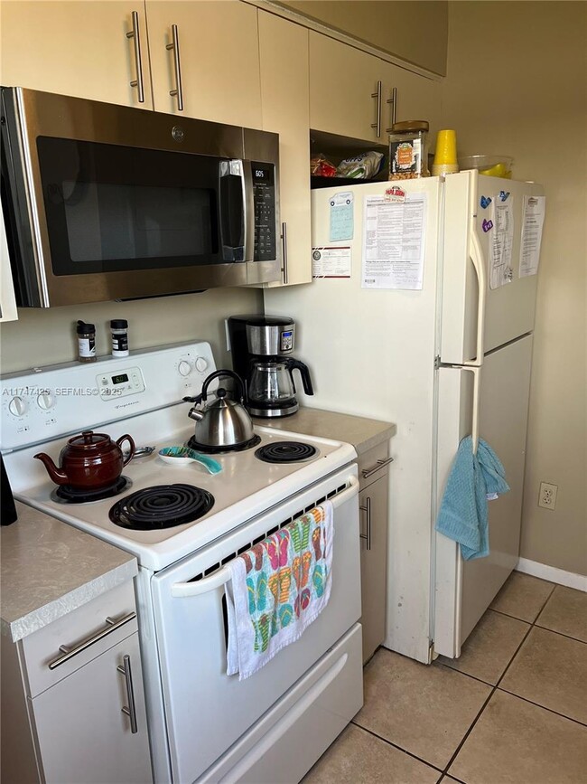 980 Constitution Dr in Homestead, FL - Building Photo - Building Photo