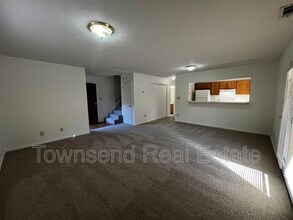 1051 Ancestry Dr in Fayetteville, NC - Building Photo - Building Photo