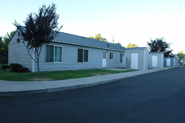 Mariposa Park in Yakima, WA - Foto de edificio - Building Photo