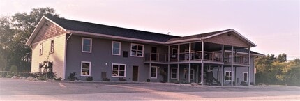 1260 E Main St in Edmore, MI - Building Photo - Building Photo