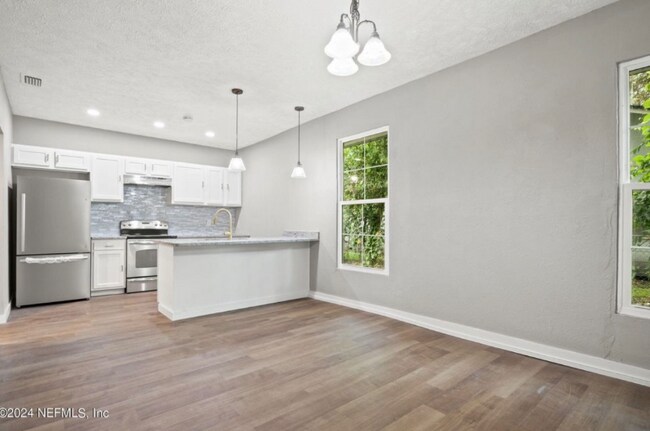 922 Glencarin St in Jacksonville, FL - Building Photo - Building Photo