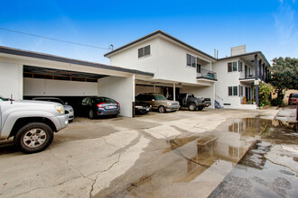 218 W Buckthorn St in Inglewood, CA - Building Photo - Building Photo