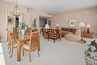 1750 Avenida Del Mundo in Coronado, CA - Building Photo - Building Photo