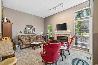 1894 E Bay Pointe Dr in Bloomington, IN - Building Photo - Building Photo