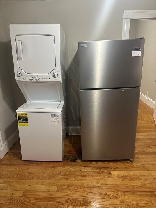 33 Algonquin St, Unit 2 in Boston, MA - Building Photo