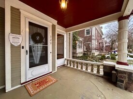 320 Madison Ave SE in Grand Rapids, MI - Building Photo