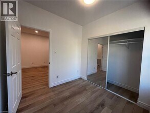 804 St Clair Ave W in Toronto, ON - Building Photo - Building Photo