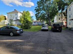 56 Elizabeth St, Unit 2 in Attleboro, MA - Building Photo - Building Photo