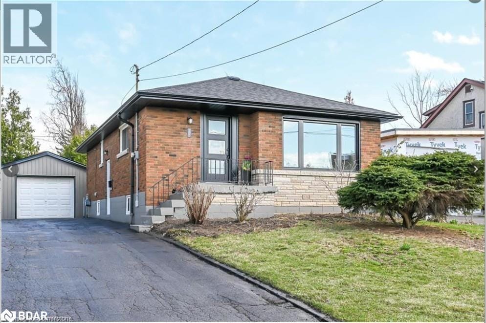 265 W 19th St in Hamilton, ON - Building Photo