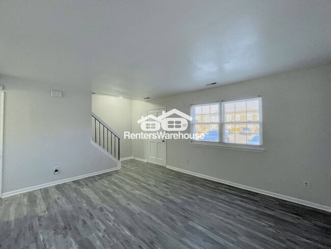 1866 Olde Buckingham Rd in Hampton, VA - Foto de edificio - Building Photo