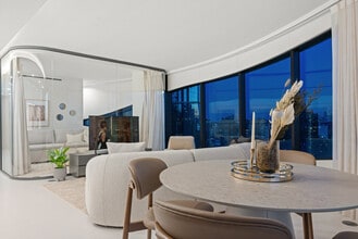 1033 Nelson St. in Vancouver, BC - Building Photo - Building Photo