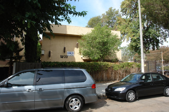5023 Tilden Ave in Sherman Oaks, CA - Foto de edificio - Building Photo