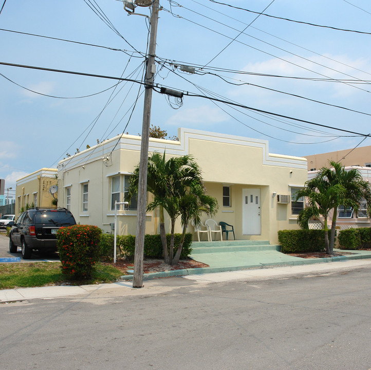 Marine Deck Apartments in Hollywood, FL - Building Photo