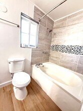 9271 Hoffman Way in Thornton, CO - Foto de edificio - Building Photo