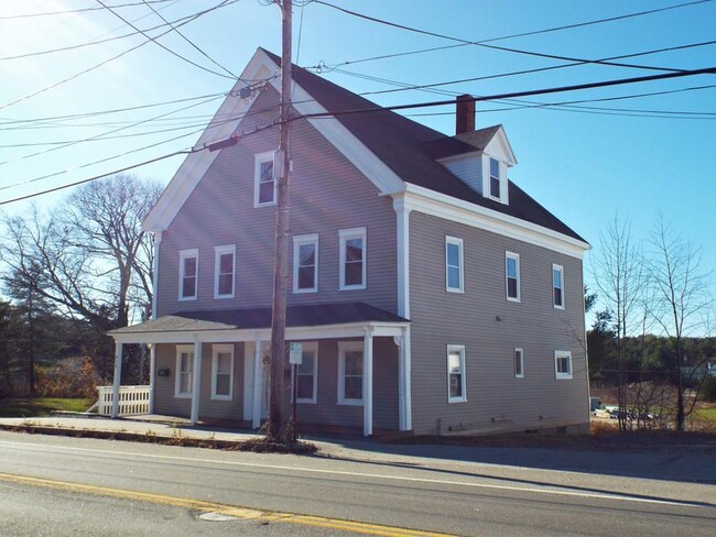 812 Gray Rd, Unit 2 in Gorham, ME - Building Photo - Building Photo
