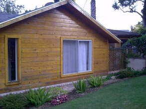 23162 Smith Rd in Chatsworth, CA - Building Photo - Building Photo