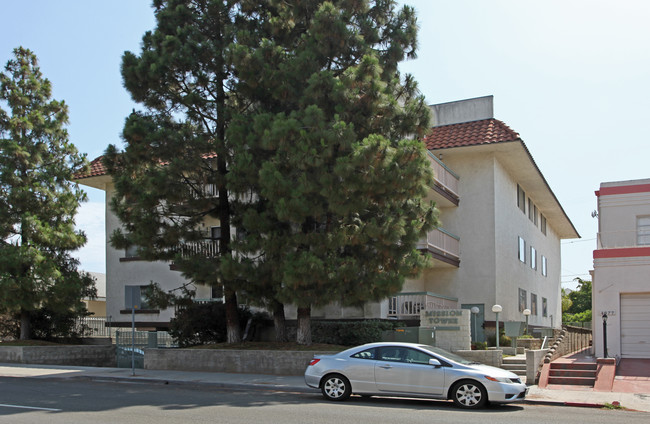 Mission Tower in San Diego, CA - Foto de edificio - Building Photo