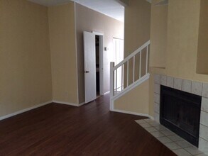 1915 Crossgate Park in San Antonio, TX - Building Photo - Building Photo