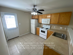 4135 Broadstairs Dr SW in Concord, NC - Foto de edificio - Building Photo